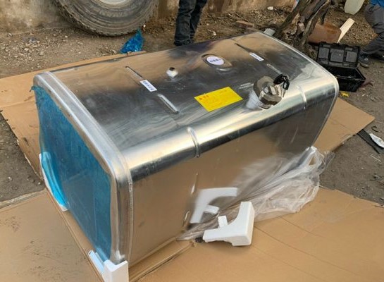 Bình Dầu Xe Howo 300, 400, 600 Lít